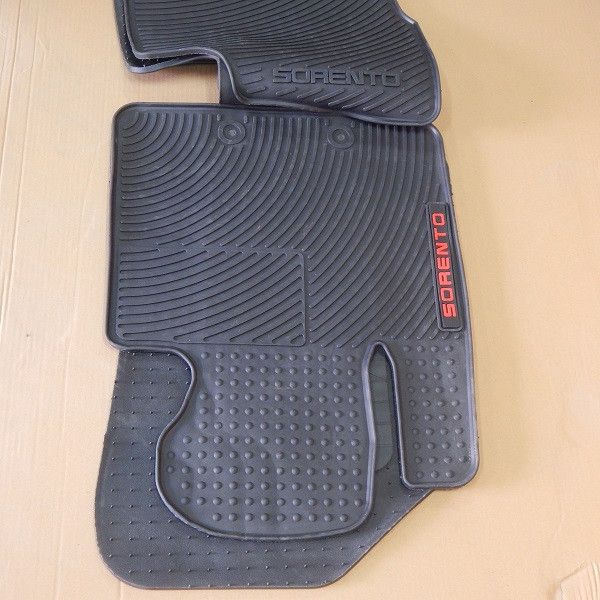 products/1108/gumene patosnice Kia sorento.jpg - TIPSKE AUTO PATOSNICE Kia Sorento 2014-2016 - Xenon Svetla Beograd